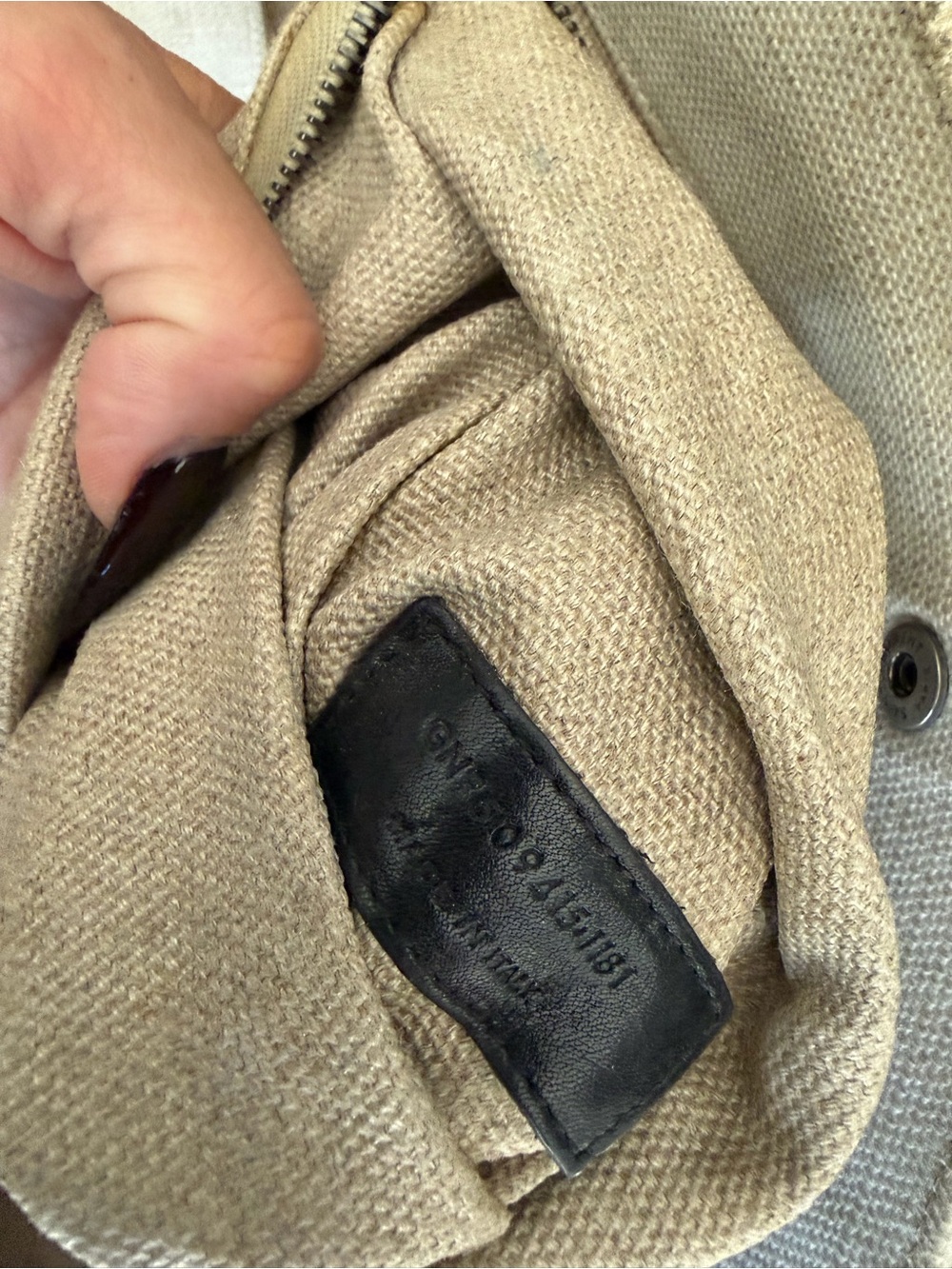Authentic Saint Laurent Canvas Rive Gauche Tote in Ivory and Black - Picture 13 of 17